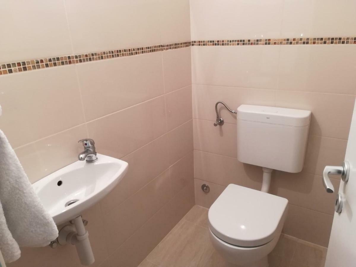 Apartman Tonika Pula Exteriör bild