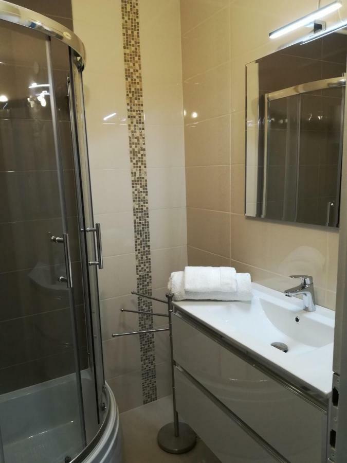 Apartman Tonika Pula Exteriör bild