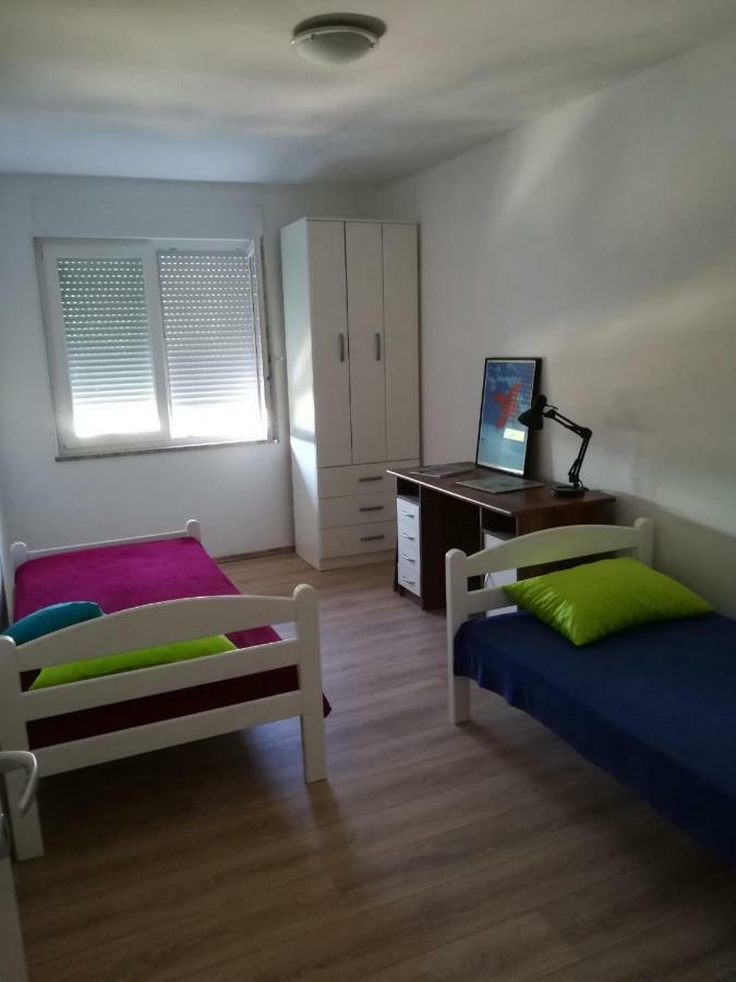 Apartman Tonika Pula Exteriör bild