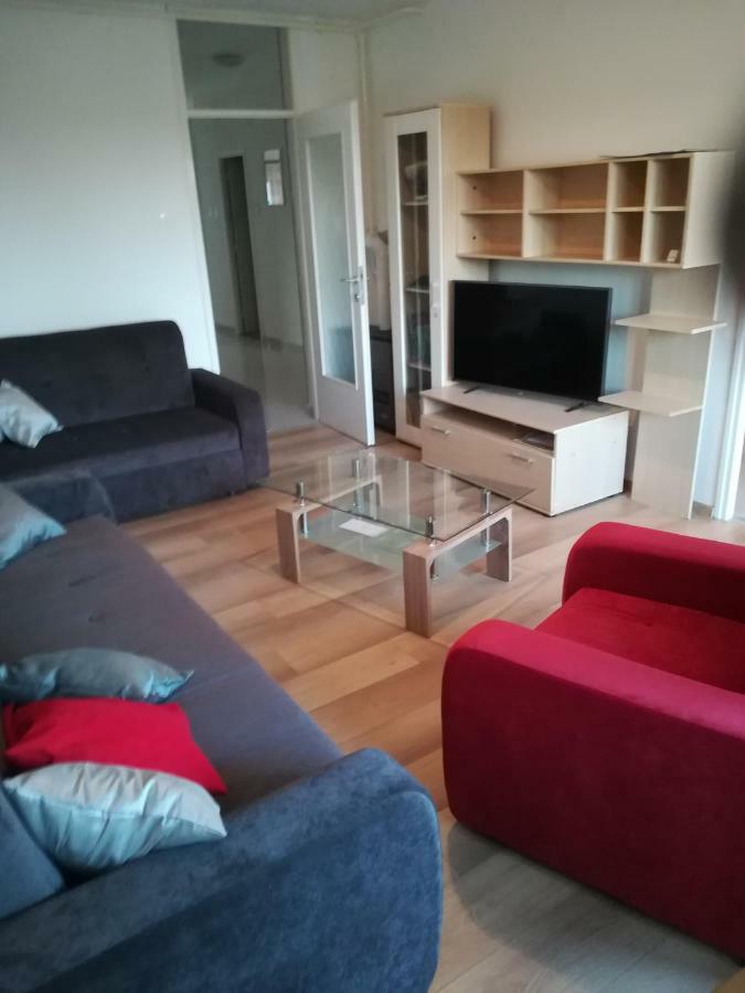 Apartman Tonika Pula Exteriör bild