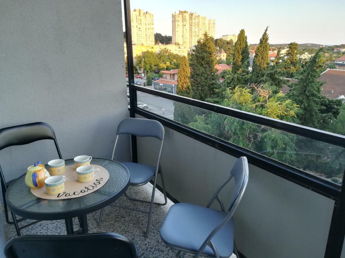 Apartman Tonika Pula Exteriör bild