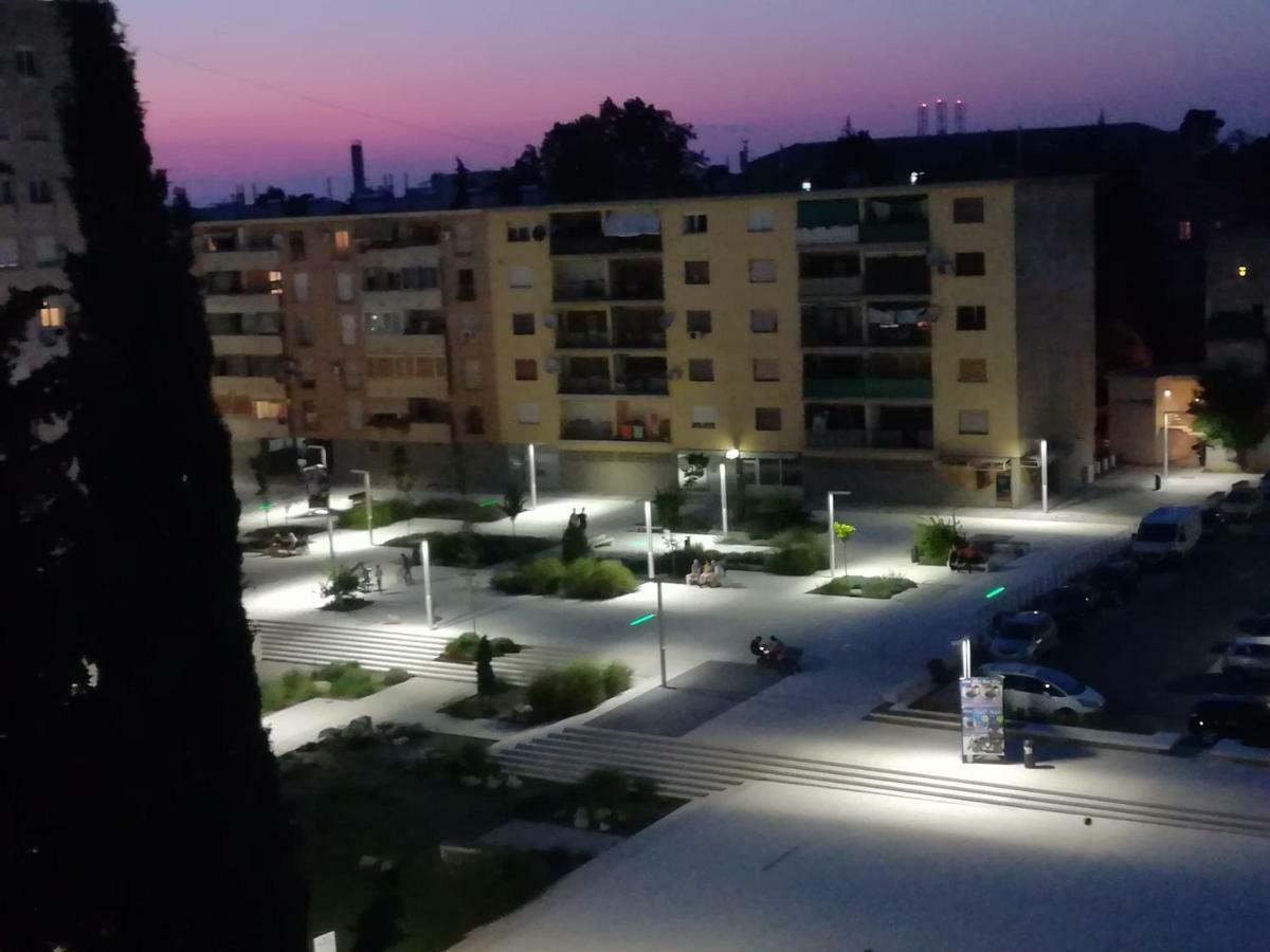Apartman Tonika Pula Exteriör bild