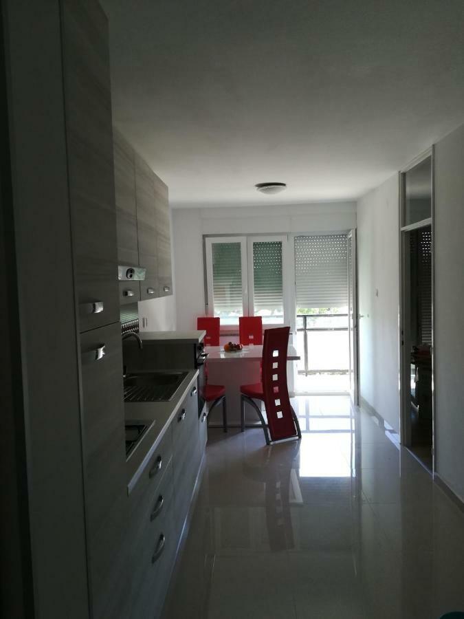 Apartman Tonika Pula Exteriör bild